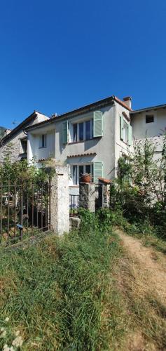 Ma Petite Maison à Lucéram - Village des crèches