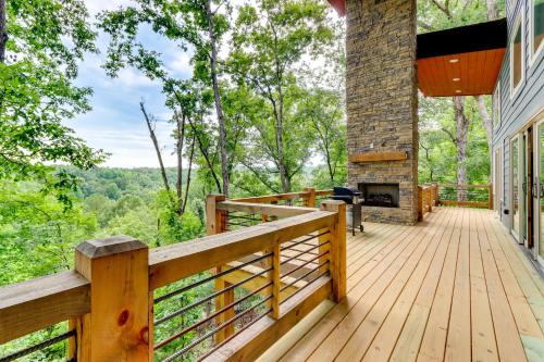 Mid-Century Modern Home with Hot Tub and Mtn Views! in Ellijay, USA