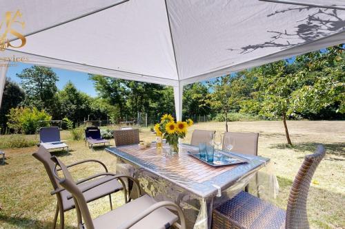 Le Refuge de Brantôme (Le Refuge de Brantome) in บร็องตูม