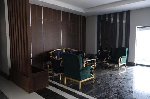 Grand Müdüroğlu Hotel (Grand Muduroglu Hotel) in ไอย์ดิน