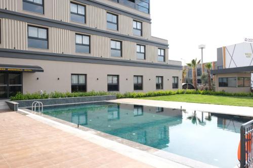 Grand Müdüroğlu Hotel (Grand Muduroglu Hotel) in ไอย์ดิน