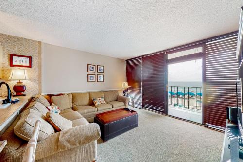 Royal Gardens Beach Front Condominium image