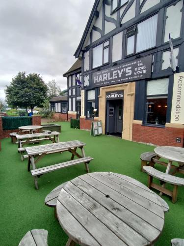 บริการและสิ่งอำนวยความสะดวก, Harleys Inn in เชสเตอร์ไฟล์