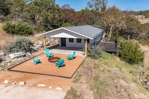 Stunning Ranch Villa with Pool - Game Room - Hot tub - Fire Pit & Gorgeous Views! in Kerrville, USA