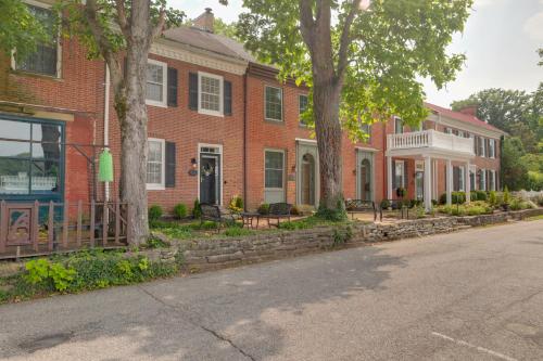 Riverfront Studio with Private Patio and Garden! in Maysville (KY)