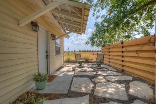 Cozy Casita! In Texas Famous 290 Winery Corridor! in Stonewall, USA