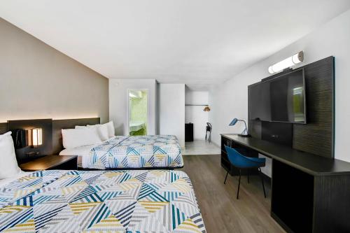 2 double beds