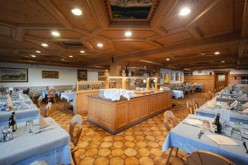 Berg Hotel Latemar Spitze - 레스토랑