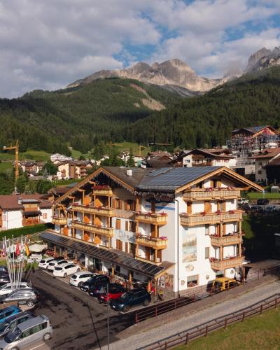 Berg Hotel Latemar Spitze - 숙소 외관