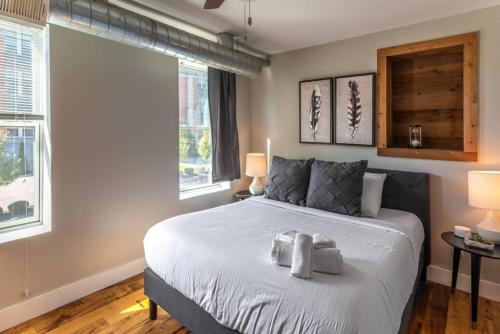 Broadway Suites - Stunning Downtown Condos, Cincinnati