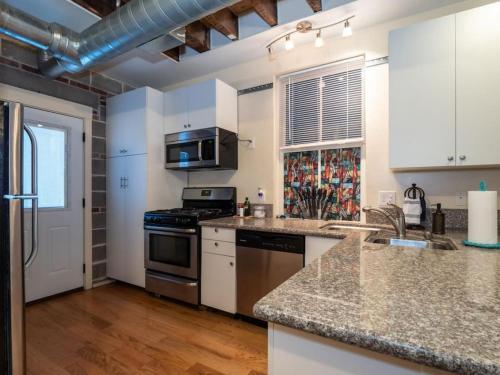 Spacious Suites in OTR - Findlay Market in Cincinnati, USA