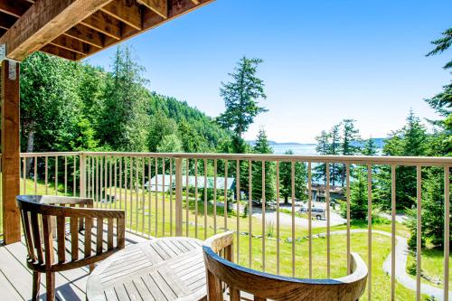 Cascade Bay Getaway