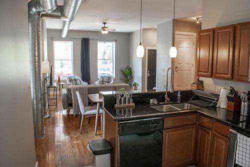 Spacious Parkside Suites with Private Roof Deck in Cincinnati, USA