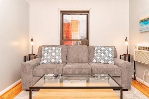 Mt Adams 1BR Great Location Steps from Monastery in Cincinnati, USA