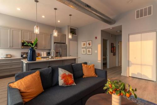ZANGO Explore OTR and Downtown from a Renovated Condo in Cincinnati, USA