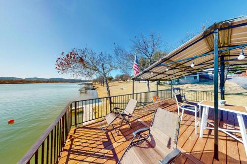 River Oaks Gem Unit A in Kingsland, USA