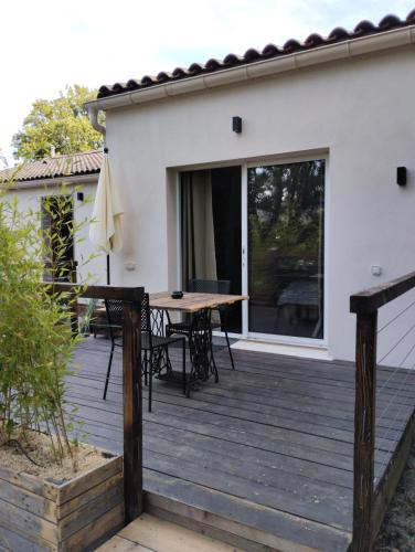 Faciliteiten, La guitoune in Ganges