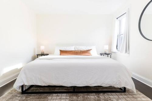 Lux Washington Park Condo with Rooftop Patio in Cincinnati, USA