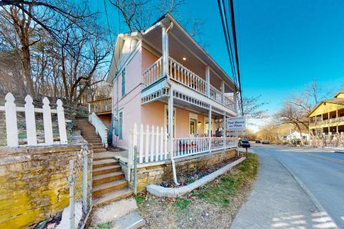 The Pink House on Main in Eureka Springs, USA