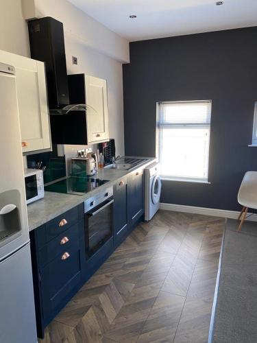 One-Bedroom Apartment image 3