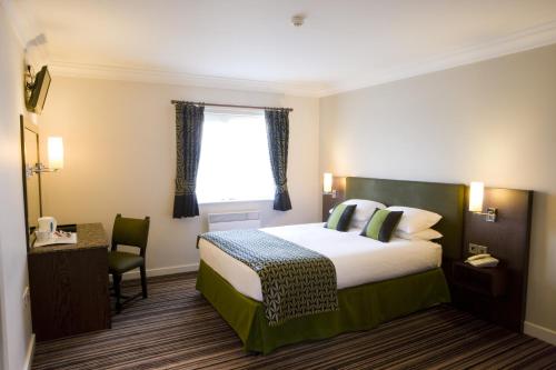 Burntwood Court Hotel - image 6