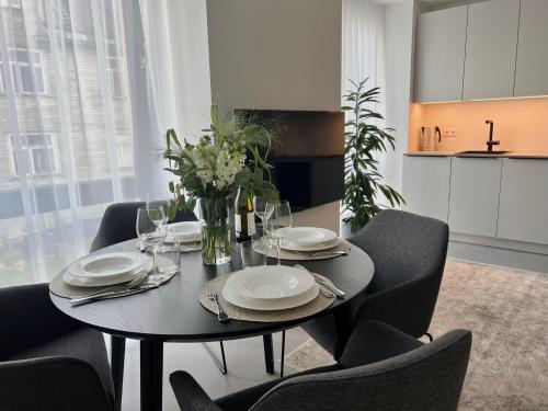 Brand new city centre apartment, free parking spot, Таллин (фото 3)