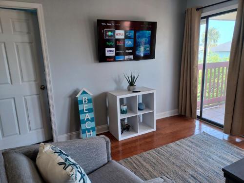2 Blocks from the beach! - Top floor condo in Jacksonville Beach, USA
