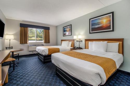 Dunes Waterfront Resort - image 2