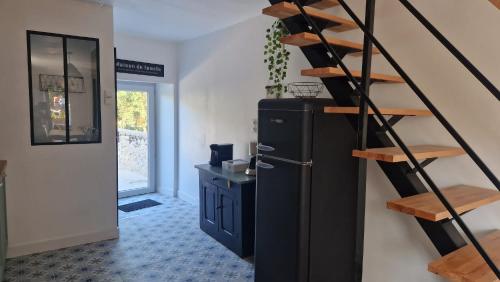 Maison bohème avec bain nordique (Maison boheme avec bain nordique) in Artemare