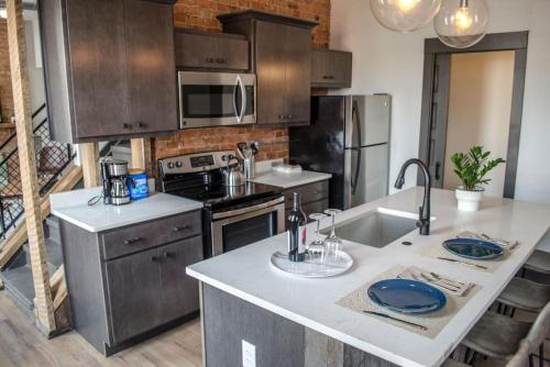 Gorgeous Condo in the Heart of OTR Free Parking in Cincinnati, USA