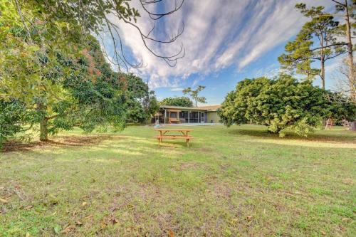Ananda Farmhouse and Retreat. in Lake Worth, USA
