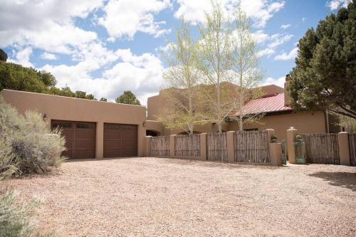 B&B Santa Fe - Sun and Ski! Beautiful, Downtown, on 1.5 Acres! - Bed and Breakfast Santa Fe