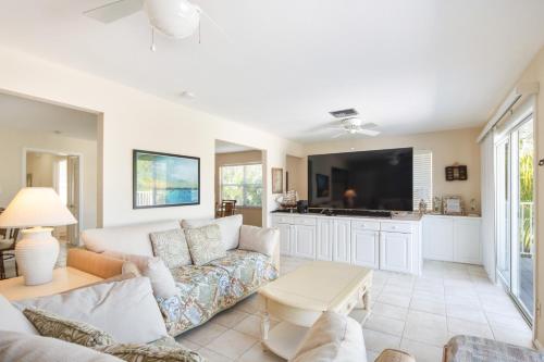 Lobster Lodge and Manatee Manor in Duck Key, USA