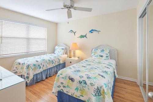 Lobster Lodge and Manatee Manor in Duck Key, USA