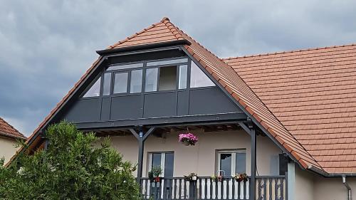 Studio avec grande véranda, vue dégagée - Location saisonnière - Andolsheim