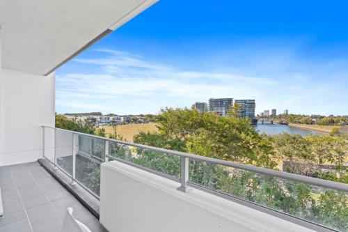 482057232 Harbour Quays Apartments