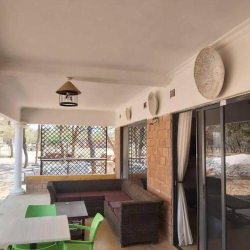 Wyposażenie, Warthog House-cozy country house, 3 Bed in Park Narodowy Kafue