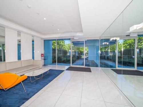 482064191 Harbour Quays Apartments