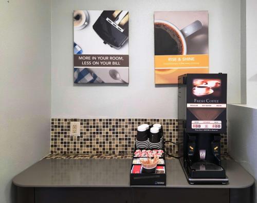 restavracija, Motel 6 Baytown, TX - Garth Rd in Eastpoint