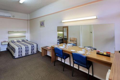Comfort Inn Crystal Room Type - Twin Room