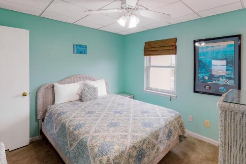 Treehouse Townhome – Pensacola Beach, FL