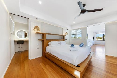 4 Bedroom Luxury home with pool, wifi, walk to beach