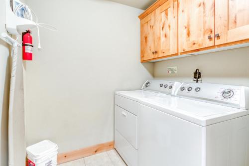 #301 Grand Lodge South Master Suite