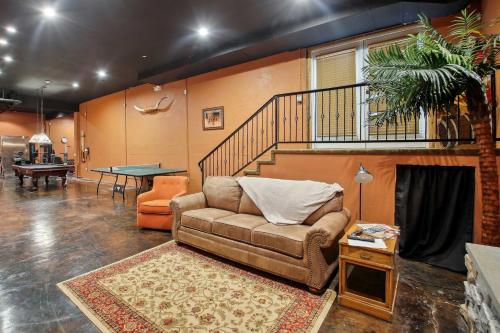 Lonsdale Vacation Rental with Pool and Hot Tub! in Lonsdale, USA