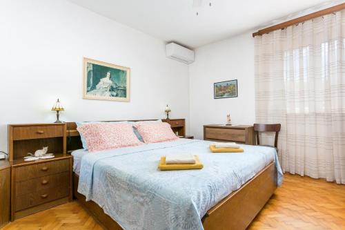 One-Bedroom Apartment with Terrace image 10