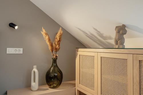 One-Bedroom Apartment image 10