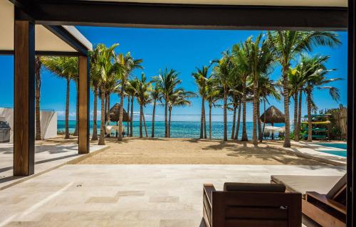 Ultimate Luxury in Soliman Bay - Royalty Treatment - Private Beach Area