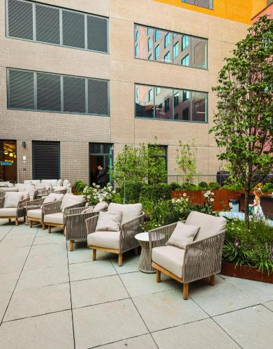 Balcony/terrace, Radio Hotel in Harlem