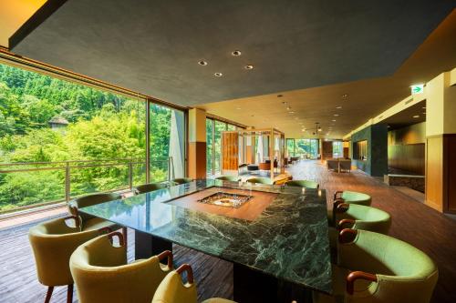 Фойє, Yukyo no Hibiki Yusai in Minamioguni