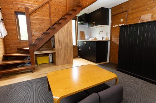 One-Bedroom Cabin (Riverside) image 2